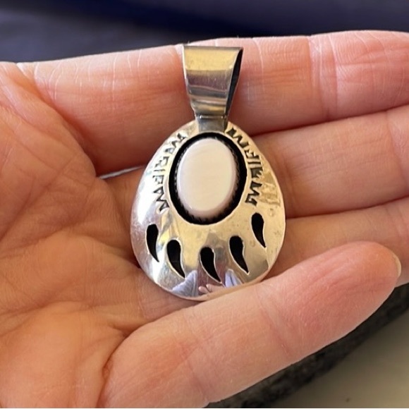 Vintage Navajo Native American Mother Of Pearl Shadowbox Pendant - Picture 2 of 8